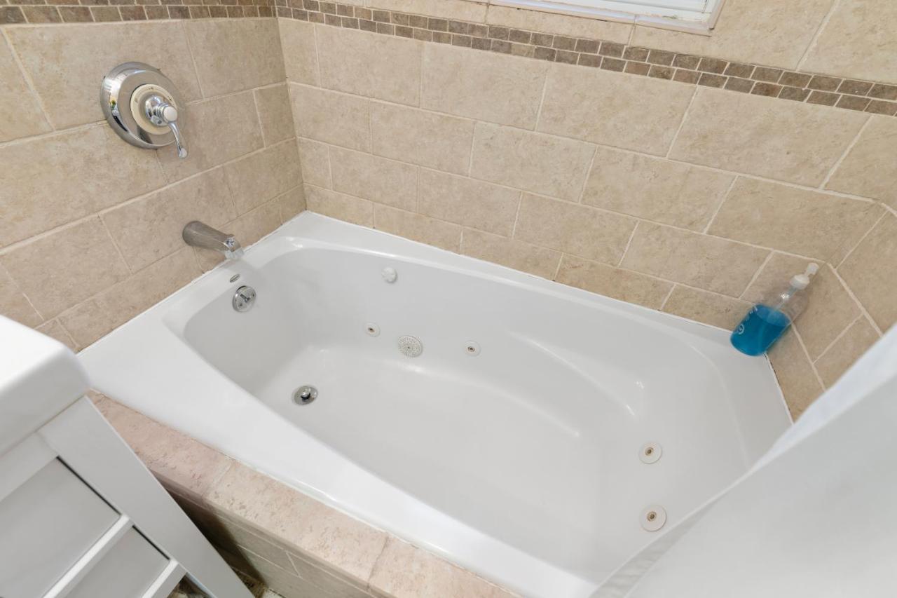 Bright & Spacious 2Br Apartment, Mins From Downtown Boston, Parking Zewnętrze zdjęcie